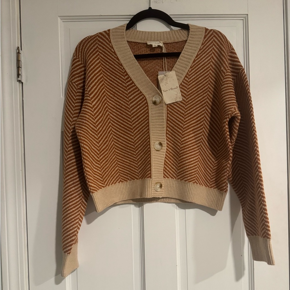 Hem & Thread rust and cream, tan cardigan.NWT size medium